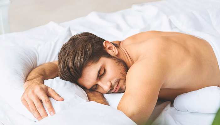 does sleeping without clothing good for you