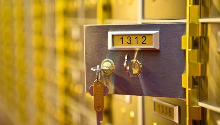 Bank Locker Rules changed what if your bank locker remains inoperative for  a long period of times know here details | Bank Locker Rule Change: लॉकर  यूज करने वालों को हो सकती