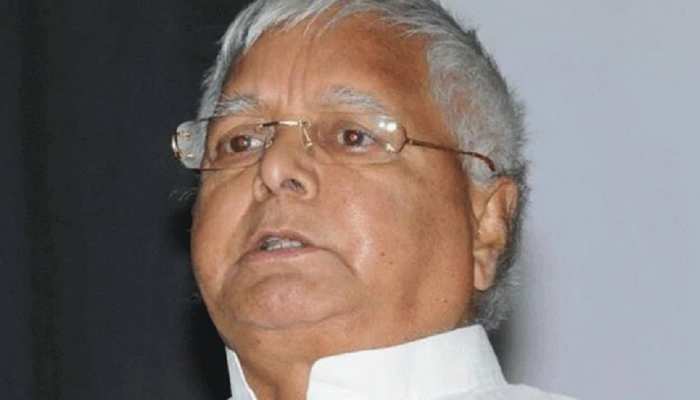 लालू यादव के बिहार आने पर सियासत शुरू! JDU ने दे डाली सेहत पर ध्यान देने की नसीहत लालू यादव के बिहार आने पर सियासत शुरू! JDU ने दे डाली सेहत पर ध्यान देने की नसीहत
