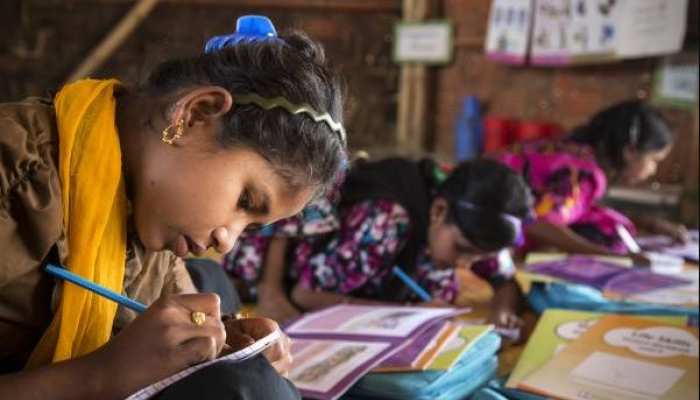 corona effect on education 37 percent children are out of education in  villages | Corona ने गांवों में 37% और शहरों में 19% बच्चों को पढ़ाई से  किया दूर | Hindi News, राष्ट्र