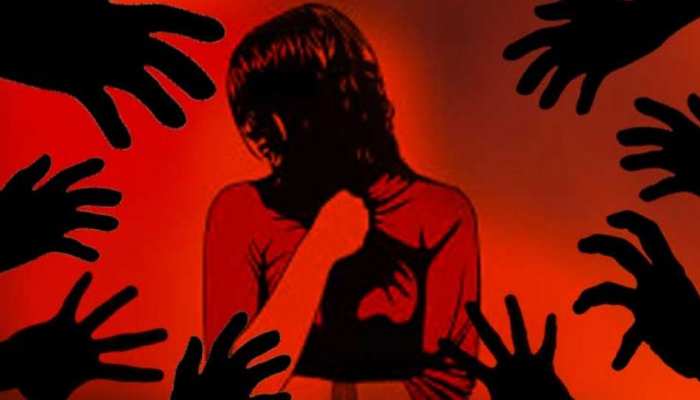 29 people gang-raped minor girl for 8 months, 26 arrested by thane police |  Thane: Thane: लड़की के साथ 29 लोगों ने किया गैंगरेप, वीडियो बनाकर किया गया  ब्‍लैकमेल | Hindi News, देश