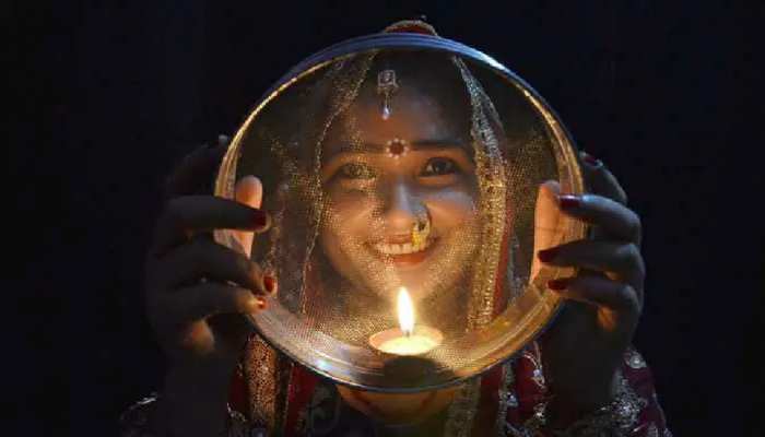 Simple Methods To Follow On Karwa Chauth To Solve Disputes And Other  Problems Between Husband-Wife