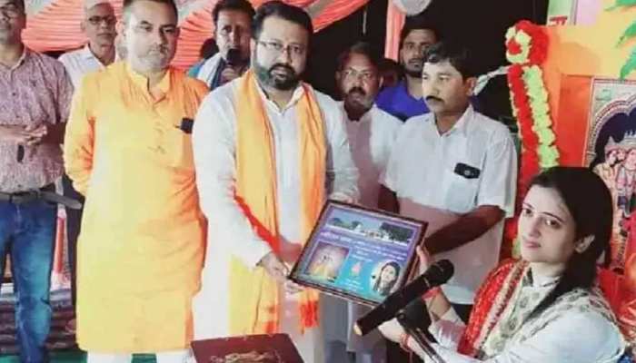 विधायक ने 11000 का वादा कर सिर्फ 1000 रु. दिये, लोगों ने सम्मान में दिया स्मृति चिन्ह वापस लिया विधायक ने 11000 का वादा कर सिर्फ 1000 रु. दिये, लोगों ने सम्मान में दिया स्मृति चिन्ह वापस लिया