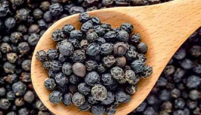 Benefits of black pepper tea know here black pepper tea recipe brmp |  Benefits of black pepper tea: पेट की चर्बी घटानी है तो पीएं काली मिर्च की  चाय, मिलते हैं और