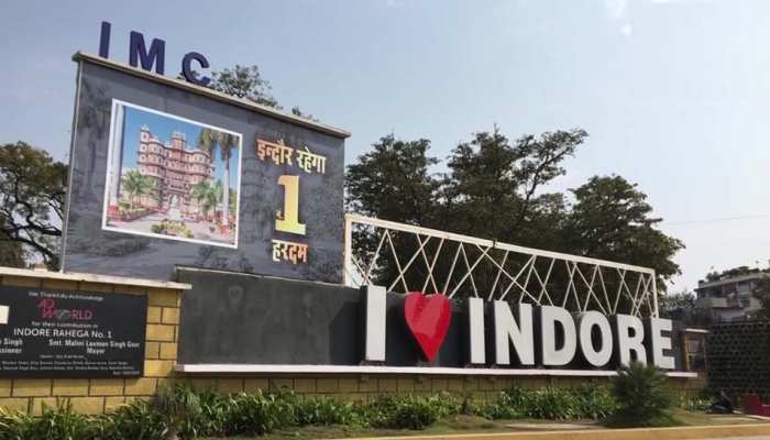 Swachh Survekshan 2021 Indore declared cleanest city in India Varanasi  first in Ganga cities | Swachh Survekshan 2021: इंदौर 5वीं बार सबसे स्वच्छ  शहर बना, वाराणसी को मिला ये तमगा | Hindi News, राष्ट्र