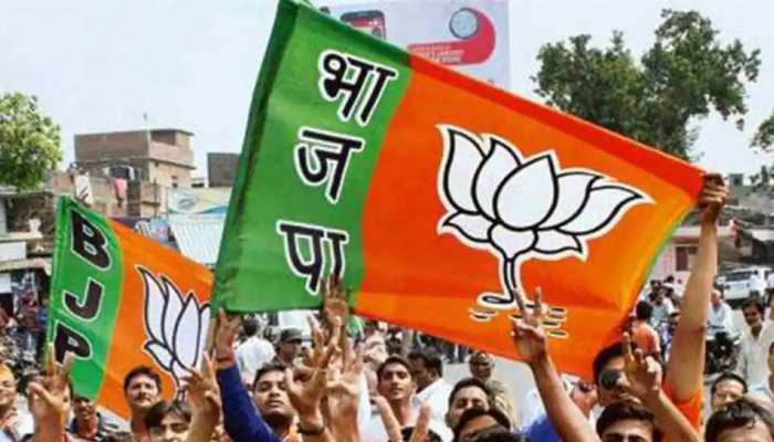 UP Chunav 2022 To make BJP win Maharashtra officials will play important role | UP Chunav: यूपी में BJP को जीत दिलाने के लिए महाराष्ट्र के पदाधिकारी यूं चलाएंगे जादू, जानें प्लान |