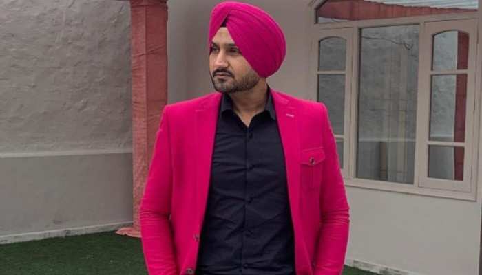 Harbhajan Singh comments on Joining Politics after retirement from International Cricket Punjab Assembly Election 2022 | क्रिकेट से रिटायरमेंट के बाद Harbhajan Singh राजनीति में जाएंगे या नहीं? सुनिए ...