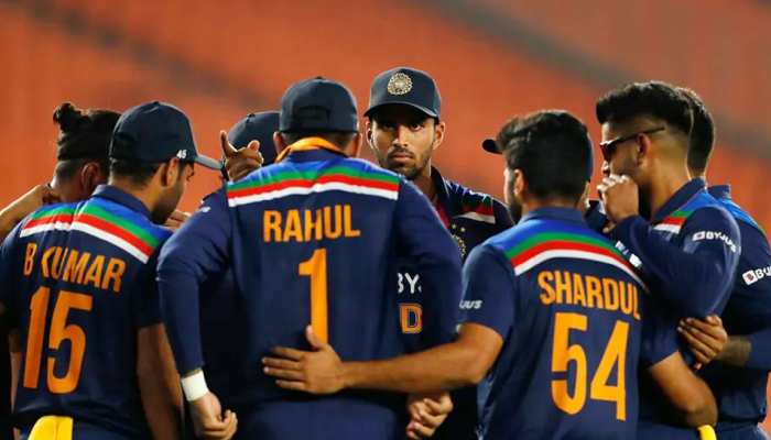 पहला वनडे:  इन भारतीय दिग्गजों ने चुनी प्लेइंग 11, पंत जैसे पावर हिटर को किया OUT