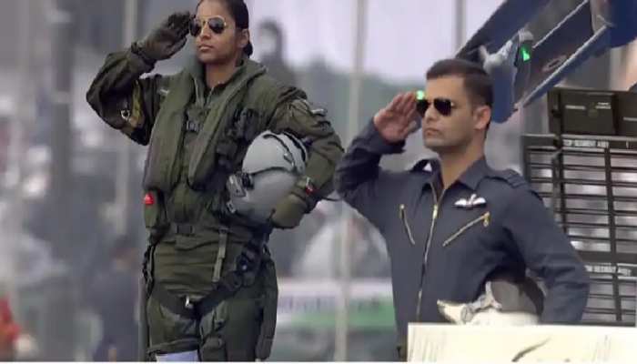 राफेल उड़ाने वाली पहली महिला पायलट शिवांगी सिंह, ​Republic Day परेड का बनीं हिस्‍सा
