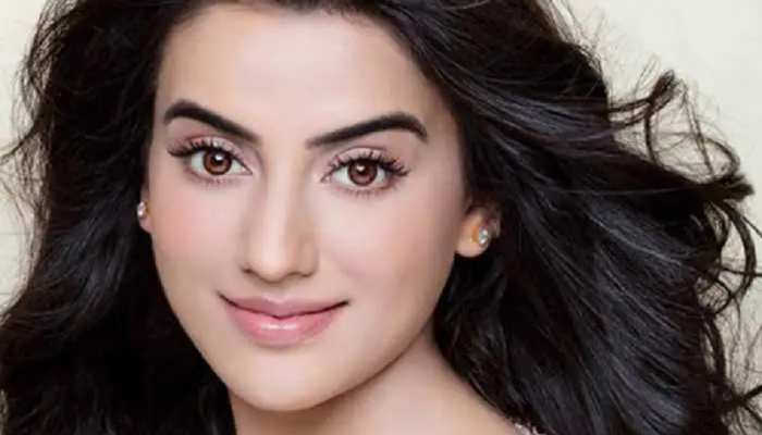 Bhojpuri Actress Akshara Singh share her bold look in bralette video goes  viral on social media |VIDEO: भोजपुरी एक्ट्रेस अक्षरा सिंह ने दिखाया बोल्ड  अवतार, स्टाइलिश ब्रालेट पहन दिए पोज ...