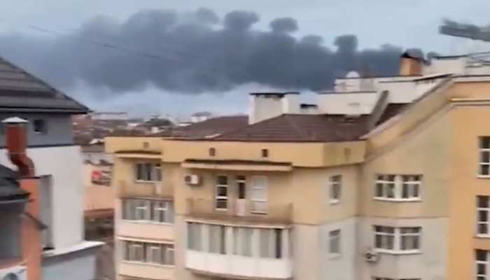 युद्ध के बीच यूक्रेन में फंसे हैं कई भारतीय, जानें अब क्या है भारत सरकार का प्लान