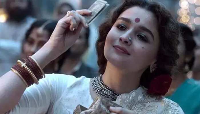 Gangubai Kathiawadi Movie Review: Alia Bhatt and Ajay Devgn Film Rock | Gangubai Kathiawadi Review: 3 हीरोज के बीच 'माफिया क्‍वीन' का किस्‍सा, जहां सब है बस क्‍लाइमेक्‍स नहीं! | Hindi News ...