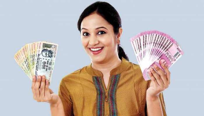 Women's Day 2022 Gift any of these schemes to the women on this Day, she  will be rich for life | Women's day 2022: महिला दिवस पर घर की महिलाओं को  बनाएं