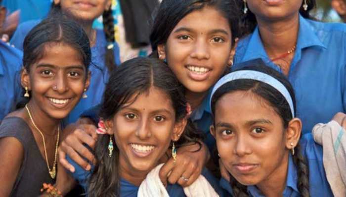 International Women's Day 2022: Daughters are getting scholarship of 25 thousand rupees!  Apply from home, here's the way
