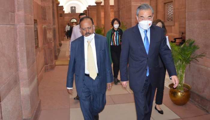 NSA डोभाल की चीनी विदेश मंत्री को दो टूक, कहा- मुद्दे सुलझने के बाद बीजिंग की यात्रा