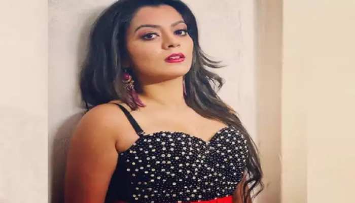 Bhojpuri actress nidhi jha sexy dance video on the song taj mahal banwa  deya ballia mein video goes viral | à¤¨à¤¿à¤§à¤¿ à¤à¤¾ à¤¨à¥‡ 'à¤¤à¤¾à¤œà¤®à¤¹à¤² à¤¬à¤¨à¤µà¤¾ à¤¦à¤¾ à¤°à¤¾à¤œà¤¾ à¤¬à¤²à¤¿à¤¯à¤¾'  à¤—à¤¾à¤¨à¥‡ à¤ªà¤° à¤²à¤—à¤¾à¤ à¤•à¤¾à¤¤à¤¿à¤²