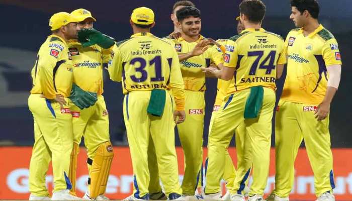 Chennai Super Kings Can Reach Top 4 In IPL 2022 Playoff Race CSK vs PBKS | IPL 2022 में बने रहने के लिए CSK के पास बचा सिर्फ ये रास्ता, वरना सीजन