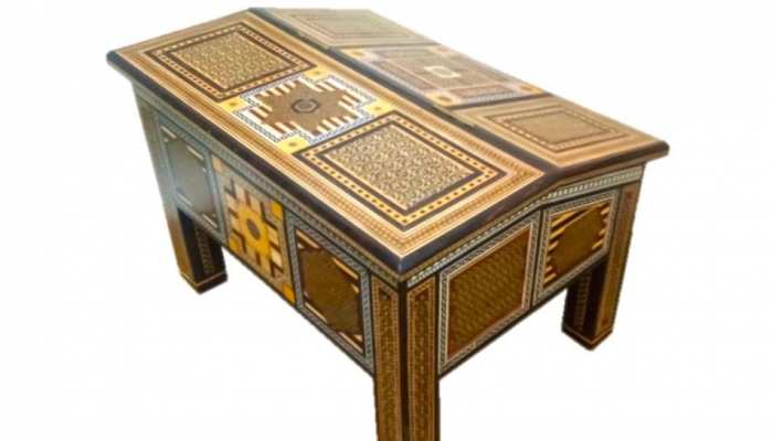 पीएम मोदी ने जर्मन चांसलर को भेंट किया ये शानदार गिफ्ट, ईरान से भी है कनेक्शन