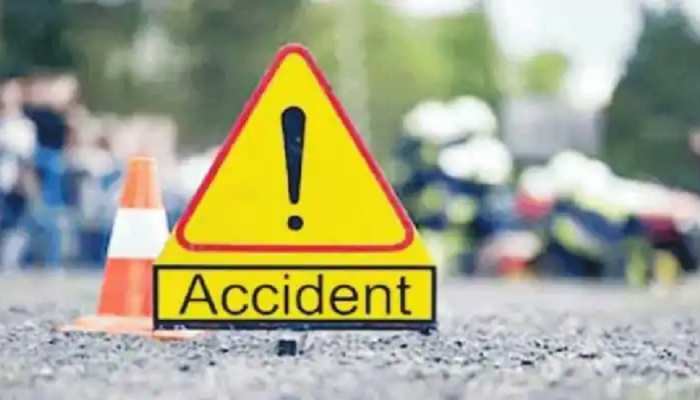 Two killed in direct collision of auto and bike three injured including  elderly | ऑटो व बाइक की सीधी टक्कर में दो की मौत, बुजुर्ग समेत तीन जख्मी |  Hindi News, Bihar