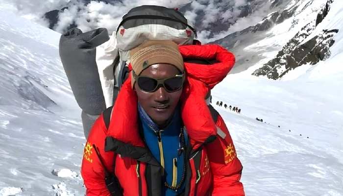 World record Nepalese Kami Rita Sherpa creates history climbing Mount  Everest | Mount Everest पर इस शख्स ने किया ऐसा कारनामा, जिसे दुनिया में कोई  भी नहीं कर पाया | Hindi News