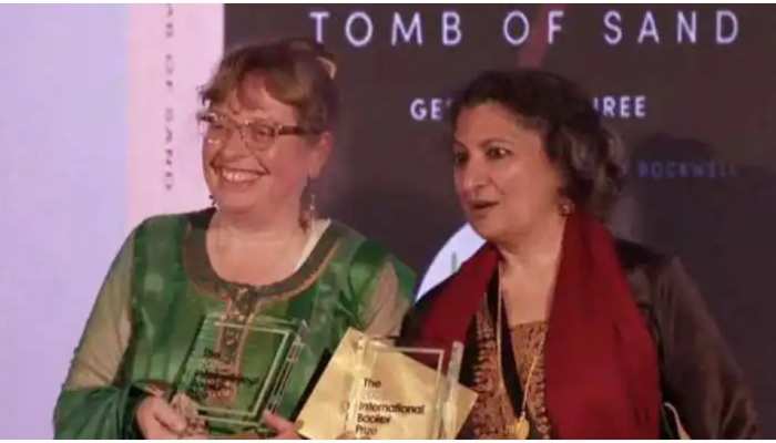पहली बार हिंदी उपन्‍यास को मिला अंतरराष्‍ट्रीय बुकर पुरस्‍कार, बना अनोखा रिकॉर्ड