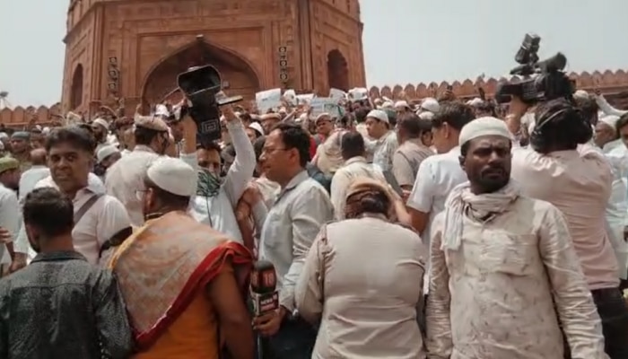 Protest against Nupur Sharma outside Delhis Jama Masjid demand for arrest
