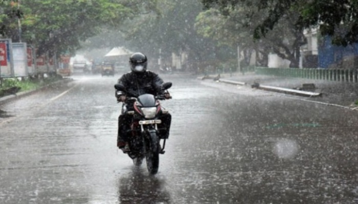 Mumbai Monsoon: मुंबई में मानसून ने दी दस्तक, दिल्ली में इस दिन होगी झमाझम बारिश