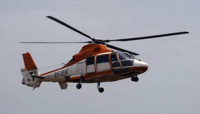 समंदर में ONGC के हेलीकॉप्टर की इमरजेंसी लैंडिंग, पायलट समेत 9 लोग थे सवार