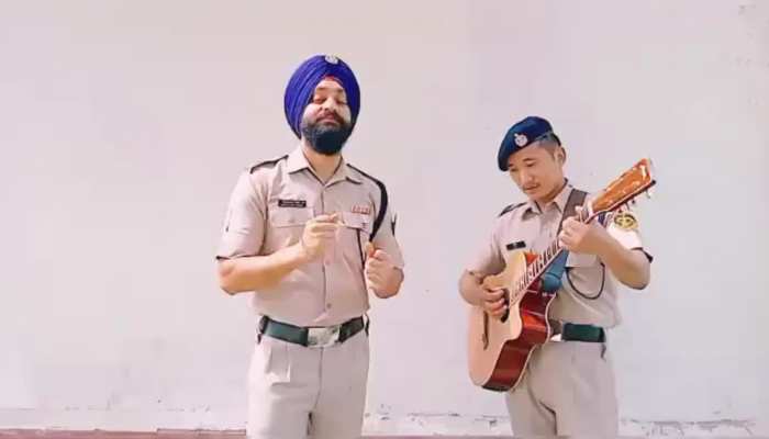 ITBP के अधिकारियों ने गाया नुसरत फतेह अली खान का क्लासिक गाना, वीडियो हुआ वायरल