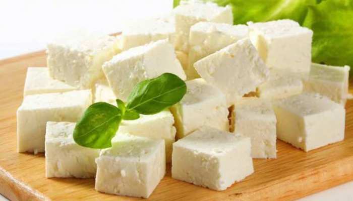 Benefits of Paneer: कच्चा पनीर खाने के हैं कई फायदे, आज से ही डाइट में कर लें शामिल