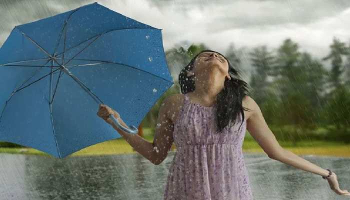 Monsoon Tips: बारिश के मौसम में रहना चाहते हैं फिट, तो फॉलो करें ये टिप्स