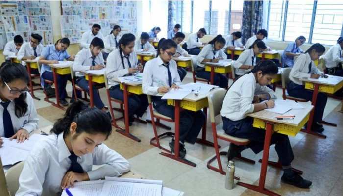 CBSE 12th Result 2022: कक्षा 12वीं का रिजल्ट जारी, 92.71% छात्रों ने हासिल की सफलता