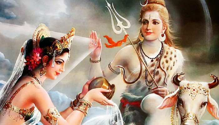 सावन में महादेव की पूजा के महाउपाय, भोलेनाथ होंगे प्रसन्न, मिलेगी तरक्की ही तरक्की 