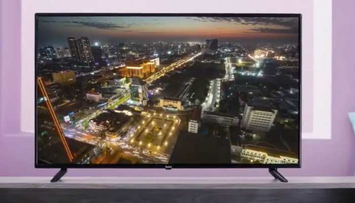 Amazon के सबसे शानदार ऑफर्स! पाएं इन Smart TV को आधे से कम दाम में खरीदने का मौका