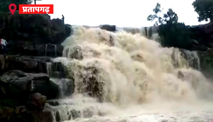 भारी बारिश के बाद भंवर माता का झरना देखने लायक है