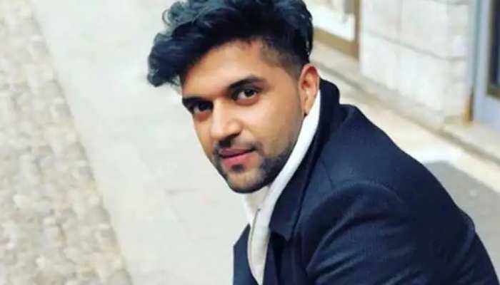 Guru Randhawa | Mens casual outfits summer, Boy hairstyles images, Best  poses for men