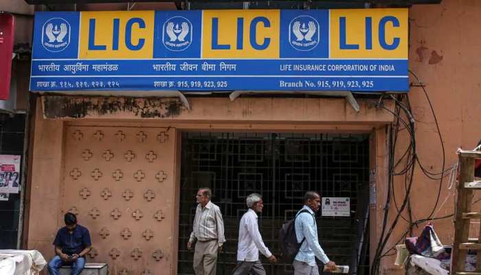 LIC का शानदार प्लान, ₹29 लगाकर पाएं पूरे 4 लाख! मैच्योरिटी पर मिलेगा मोटा फायदा