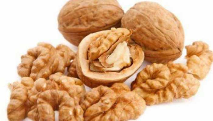 Walnut Benefits: अखरोट के हैं चौंका देने वाले फायदे! पुरुष इस वक्त करें सेवन