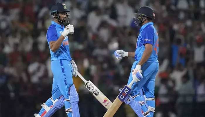 IND vs AUS LIVE Score: टीम इंडिया की पारी शुरू,  कप्तान रोहित के साथ केएल राहुल क्रीज पर