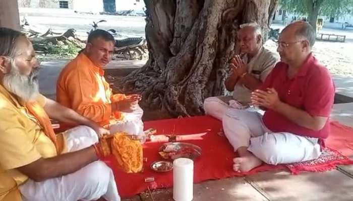 गोवंश को लंपी से बचाने को लेकर महामृत्युंजय मंत्र के पाठों का हो रहा है आयोजन