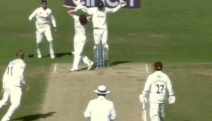 WATCH: ऐसी फिरकी कि गेंद को देख हैरत में बल्लेबाज, 'Ball of the Century' की रेस में