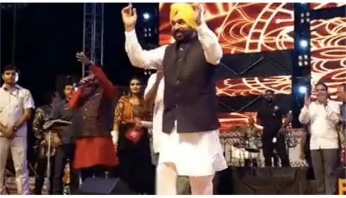 Watch: पंजाब के सीएम भगवंत मान ने गुजरात में गरबा और भांगड़ा के 'कॉकटेल' से स्टेज पर मचाया धमाल
