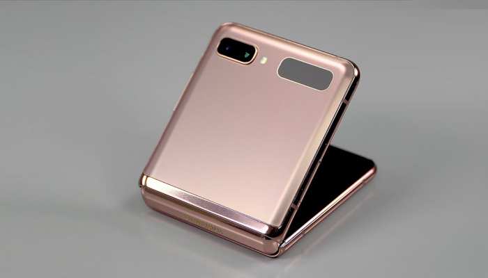 Samsung लाया सबसे खूबसूरत रंग में Flip Smartphone, देख लोग बोले- उफ्फ! नजर न लगे