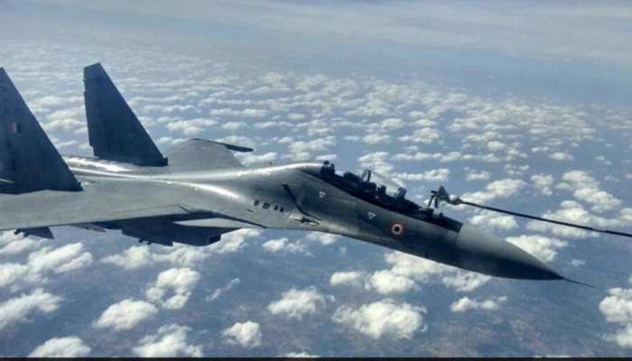इंडियन एयरस्पेस में ईरान के विमान में बम की खबर, निगरानी करने उड़े IAF के फाइटर जेट