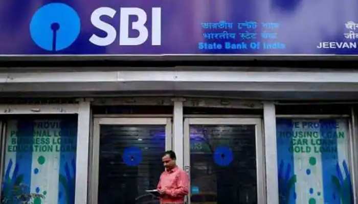 बैंक खाताधारकों को लग सकता है चूना! SBI ने ग्राहकों को किया अलर्ट
