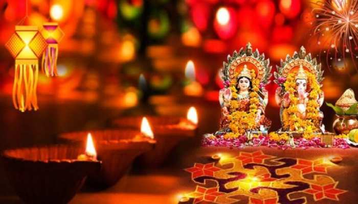 Diwali 2022: चाहते हैं घर में स्थाई बना रहे पैसा, तो दिवाली के दिन करें ये उपाय