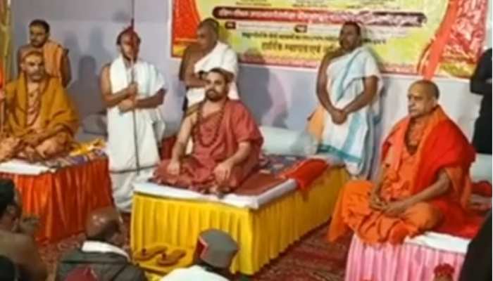 200 सौ साल में पहली पहली बार तीन शंकराचार्य एक साथ पहुंचे बदरीनाथ