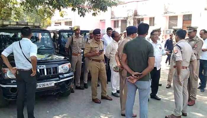 Deoria: Sub Inspector dies in road accident, constable injured | देवरिया: सड़क हादसे में सब इंस्पेक्टर की मौत, कॉन्स्टेबल घायल | Hindi News, Uttar Pradesh