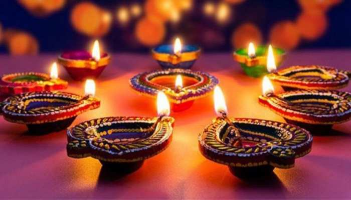 Dev Diwali 2022: देव दिवाली पर तुलसी और लौंग का ये उपाय बिजनेस में दिलाएगा  बेशुमार तरक्की, मेहरबान होंगी धन की देवी | dev diwali 2022 tulsi laung  remedies for business success