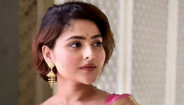 Aindrila Sharma on ventilator after stroke actress beats cancer twice | Aindrila Sharma Stroke: दो बार कैंसर को मात दे चुकी एक्ट्रेस कि अब स्ट्रोक से बिगड़ी तबीयत, अब वेंटिलेटर पर